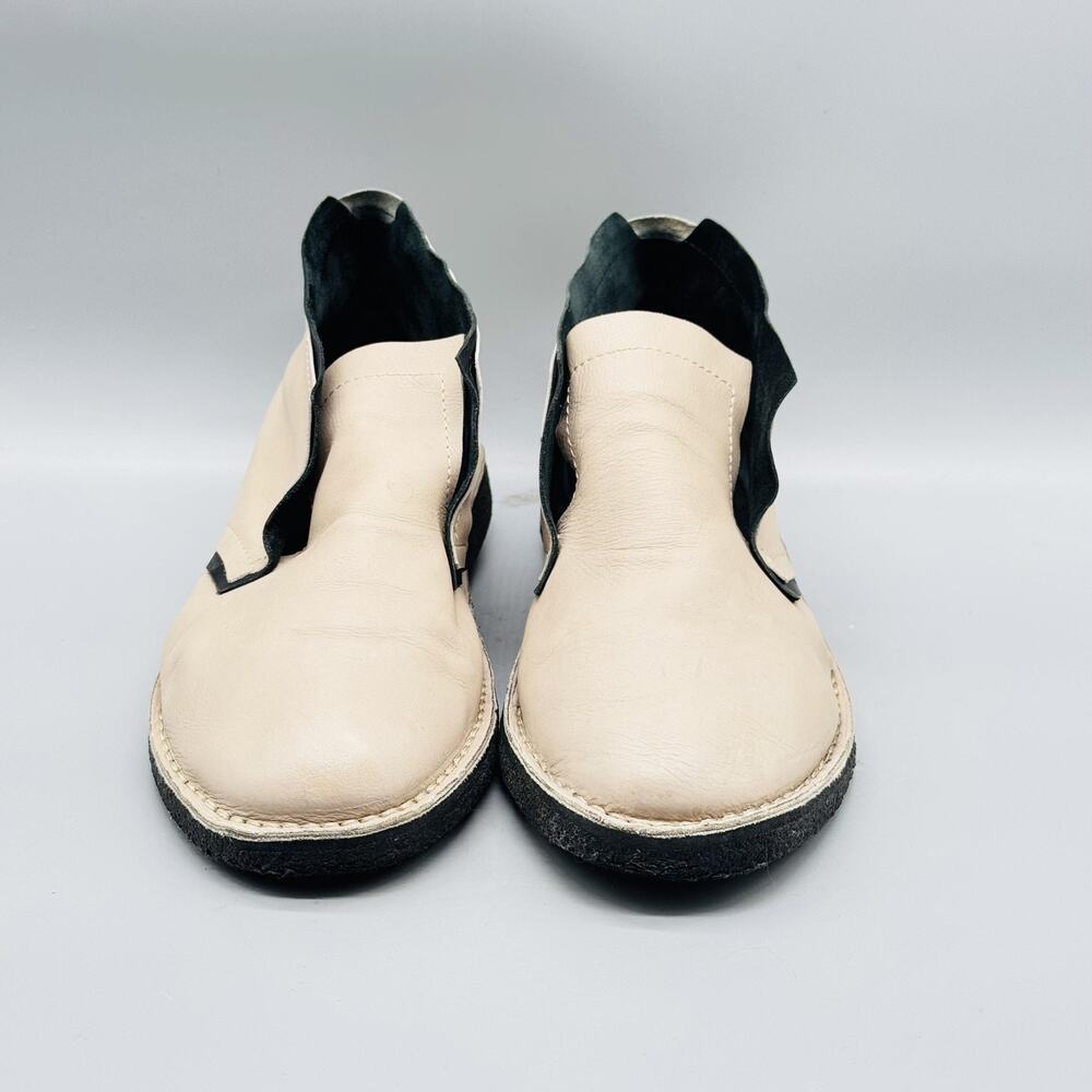 Dusica Dusica Boots Womens 6.5 Beige Leather Slip On Ankle Booties Crepe Sole - Picture 3 of 13